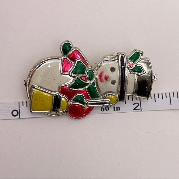 Vintage Christmas Winter Holiday Festive Gifting Snowman Retro Pin / Brooch - Picture 10 of 11